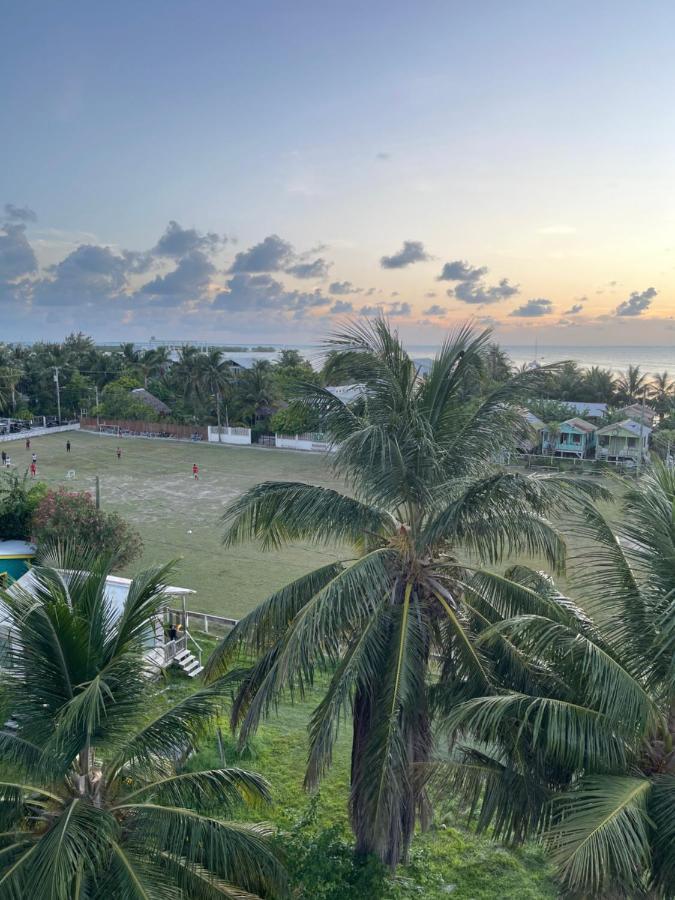 Caye Caulker Beach Hotel Buitenkant foto