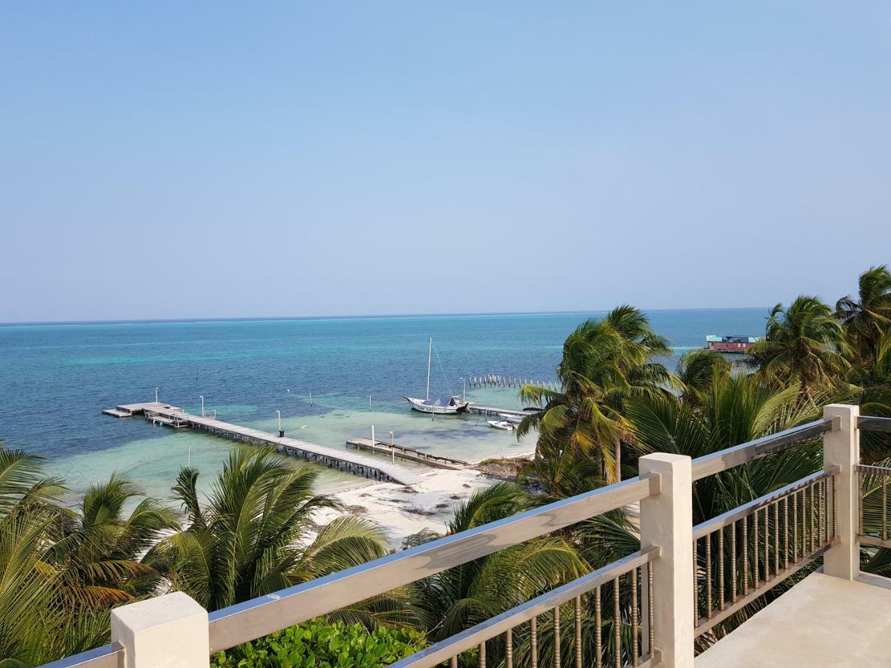 Caye Caulker Beach Hotel Buitenkant foto
