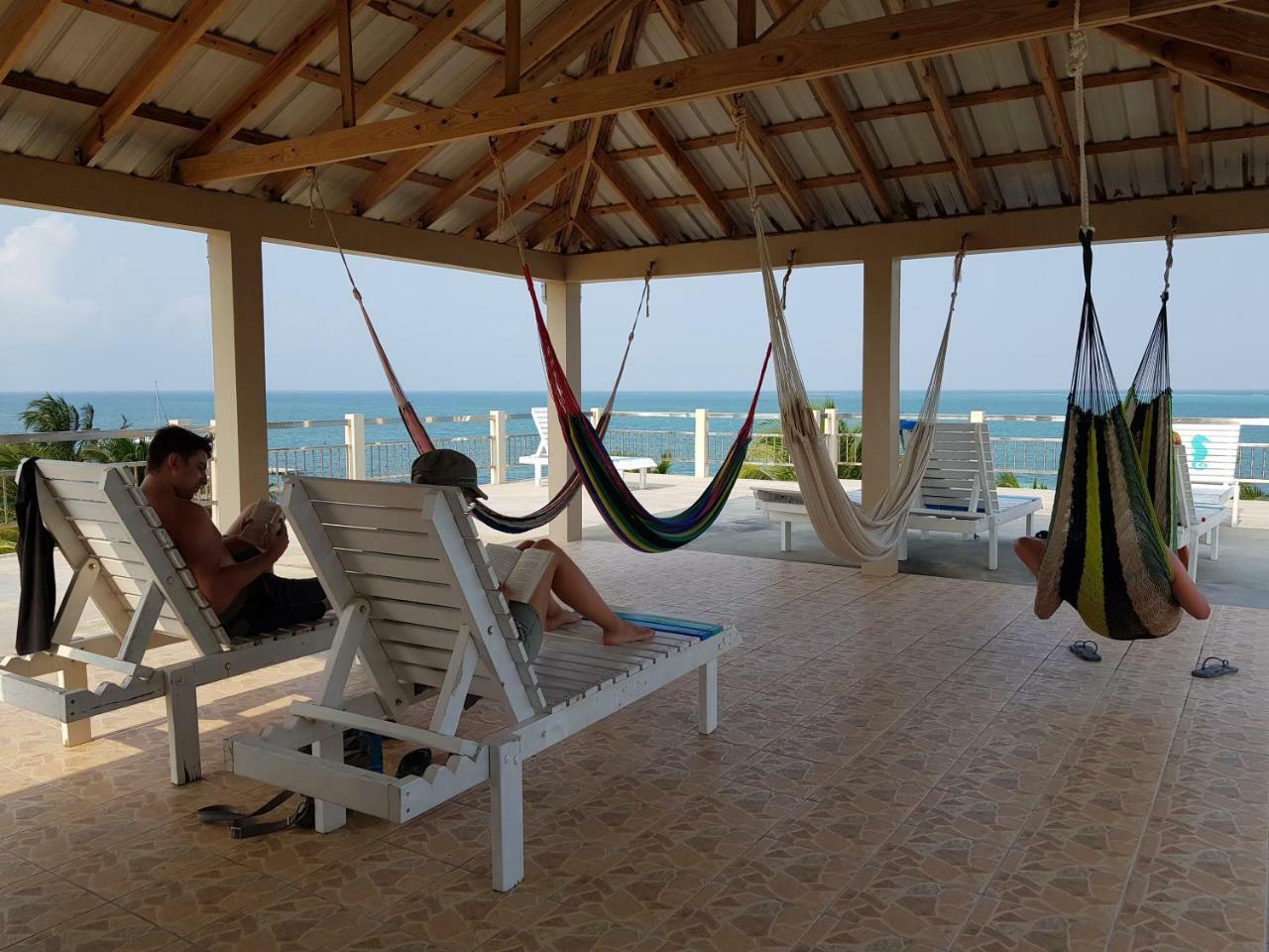 Caye Caulker Beach Hotel Buitenkant foto