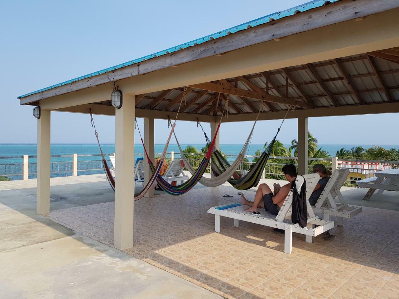 Caye Caulker Beach Hotel Buitenkant foto